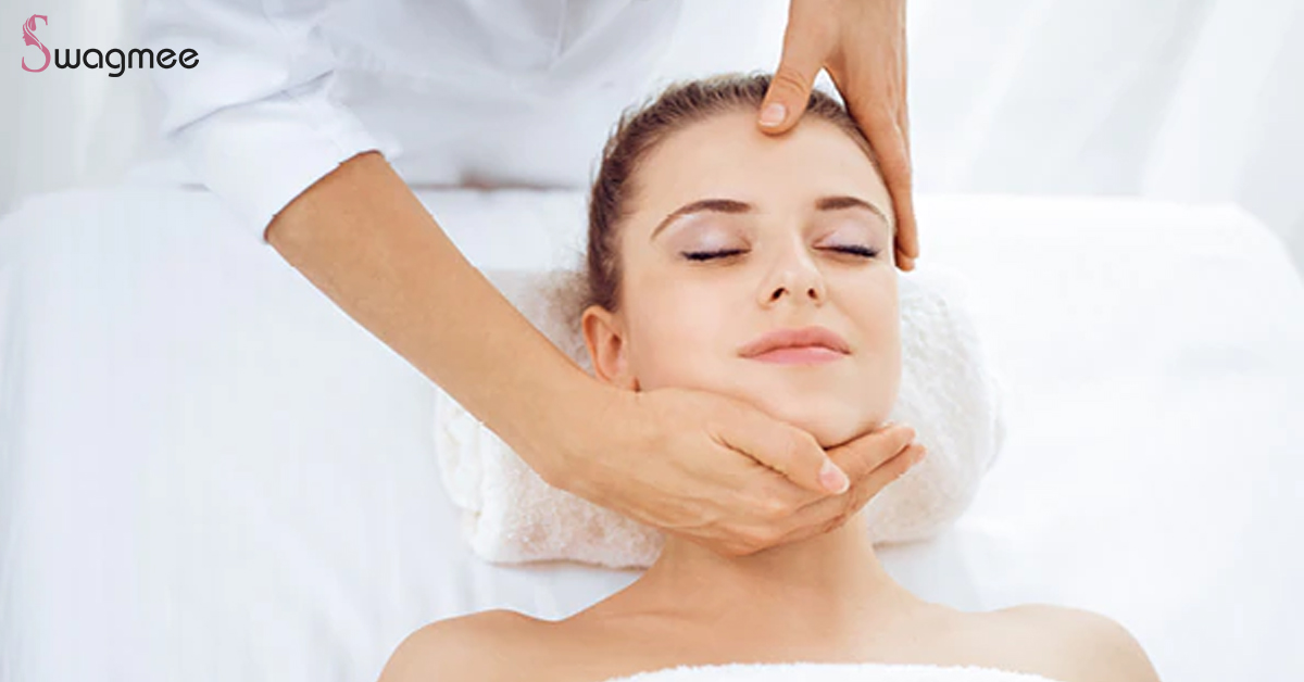 Why choose salon at home services over beauty parlour
