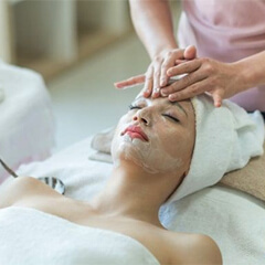 Facial & Cleanup Services at Home