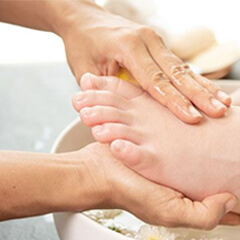 MANI-PEDI MANI-PEDI